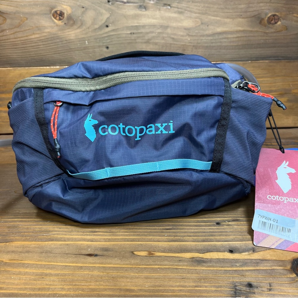 Cotopaxi Lagos 5L Hydration Hip Pack  68oz. Reservoir, Graphite
